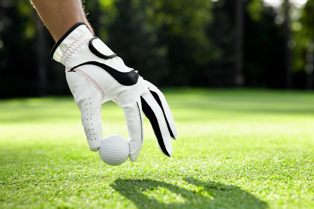 Why Are More Golfers Switching From Synthetic to Cabretta Leather Gloves?